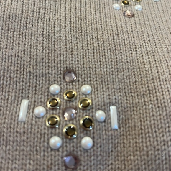 Talbots Beige Embellished Sweater size small V - Picture 10 of 10